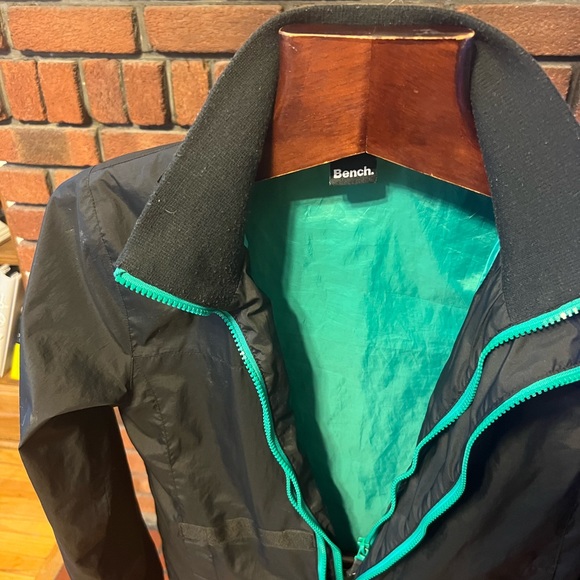 Bench wind and water proof jacket size S - Picture 3 of 10